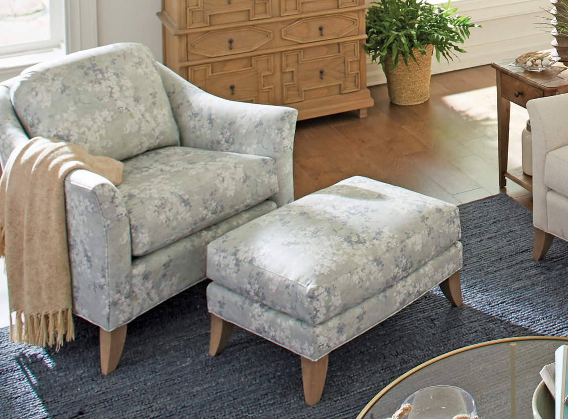 Smith Brothers 256 Ottoman